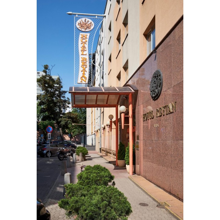 Reytan Hotel