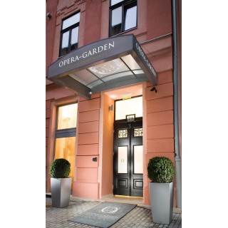 Opera Garden & Apartments Hotel