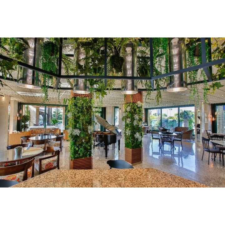 La Laguna Spa & Golf