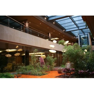 OCA Santo Domingo Plaza