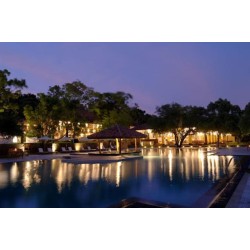 Hotel Amaya Lake
