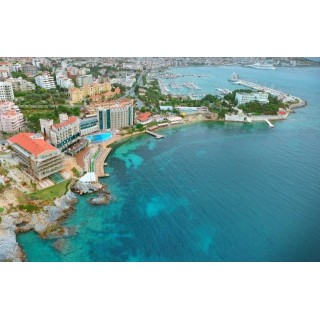 Hotel Charisma De Luxe