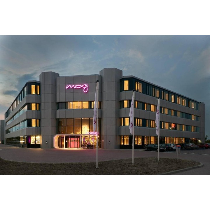 Moxy Amsterdam Schiphol Airport