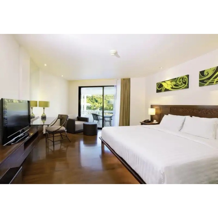 Le Meridien Phuket Beach Resort