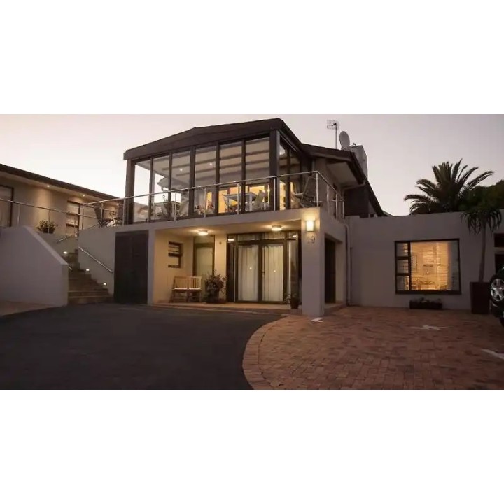 Four Palms Accommodation & Conferencing