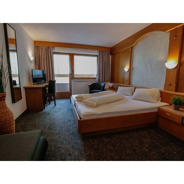 4 Tage Urlaub im Hotel Tia Apart in Feichten mit Halbpension