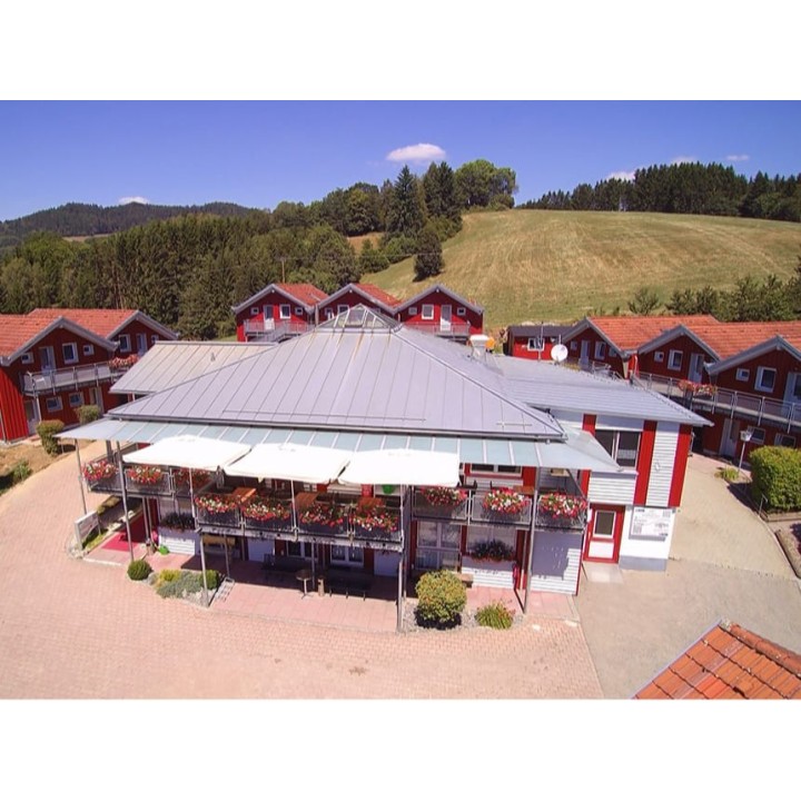 4 Tage Urlaub im Village Hotel Bayerischer Wald in Neukirchen mit Halbpension