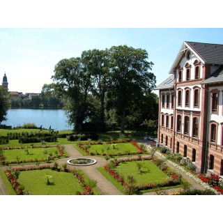 4 Tage Urlaub im Hotel Am Tiefwarensee in Waren mit Halbpension