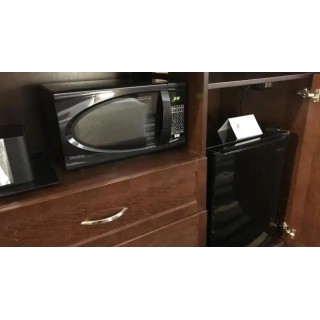 Best Western Plus Winnipeg Airport Hotel