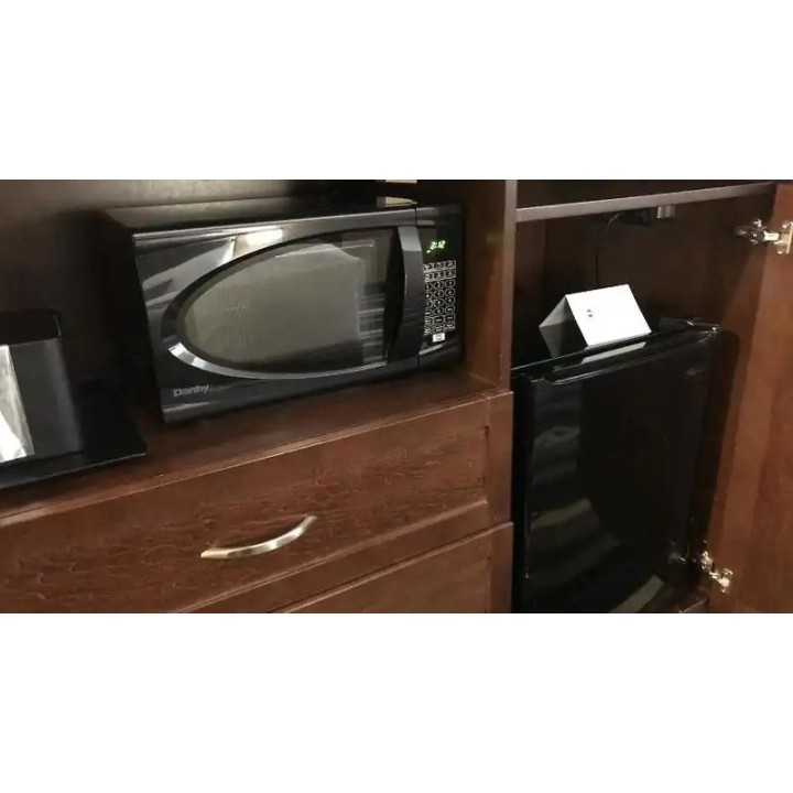 Best Western Plus Winnipeg Airport Hotel