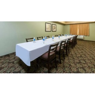 Super 8 by Wyndham Fort Saskatchewan