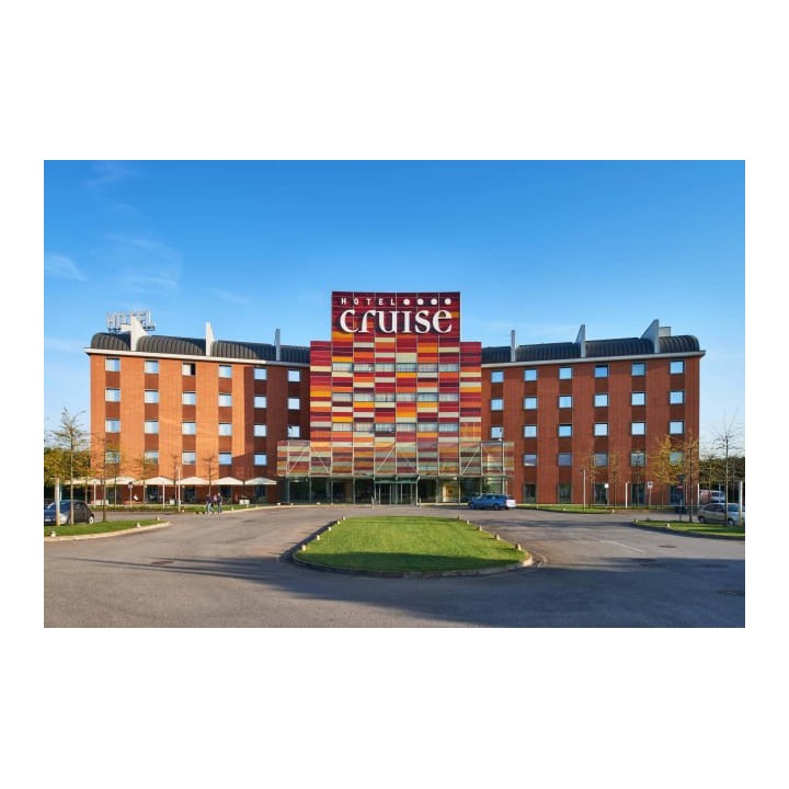 Hotel Cruise