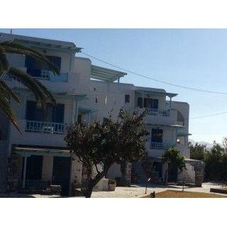 Paradiso Studios & Apartments