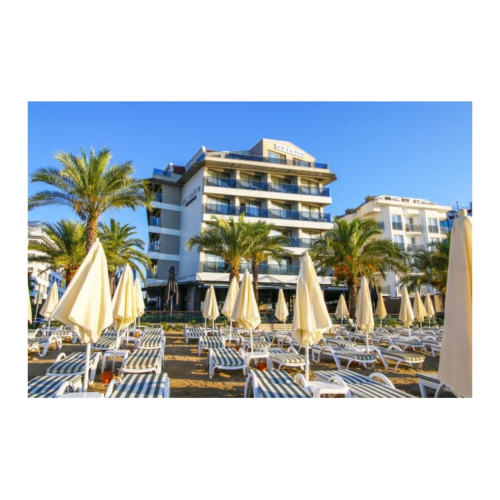 Aurasia Beach Hotel