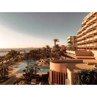 Bikini Island & Mountain Hotel Es Trenc