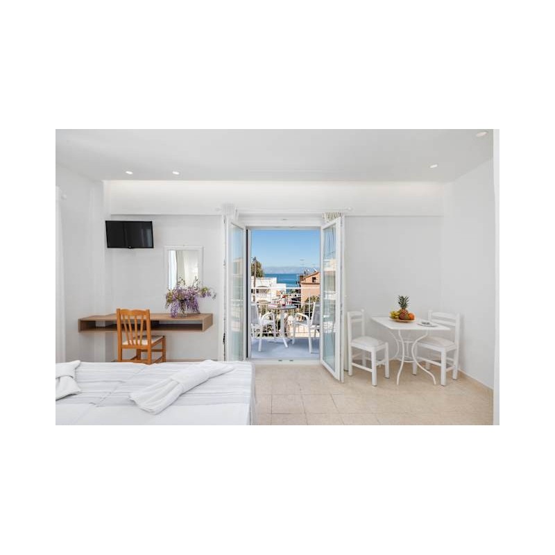 Bella Vista hotel and studios