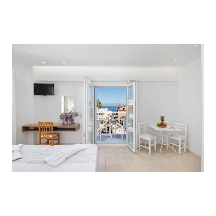 Bella Vista hotel and studios