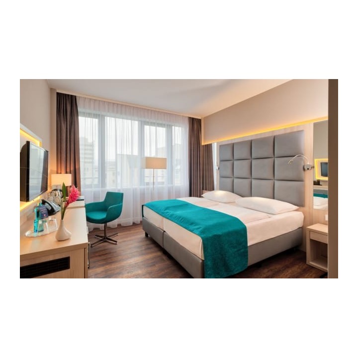 Hollywood Media Hotel