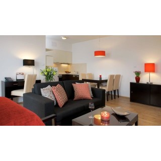 Escala Hotel & Suites