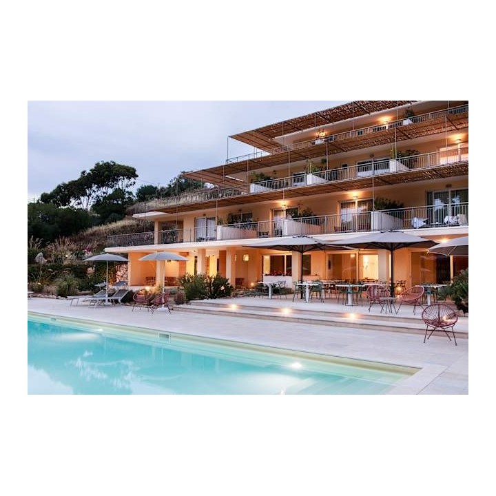 Luna Minoica Suites and Apartments