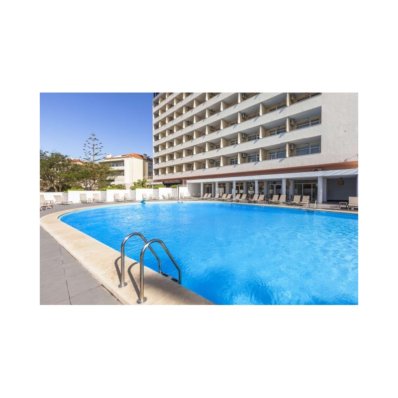Carcavelos Beach Hotel