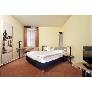 TRYP by Wyndham Halle