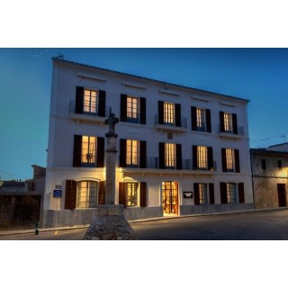 Can Ribera by Zafiro