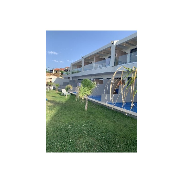 Cavo Orient Beach Hotel & Suites