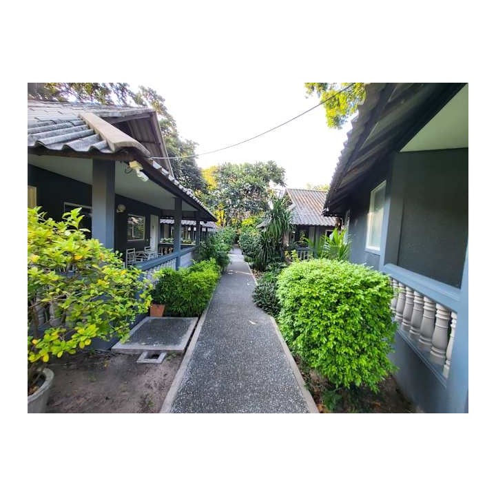 Let's Hyde Resort & Villas