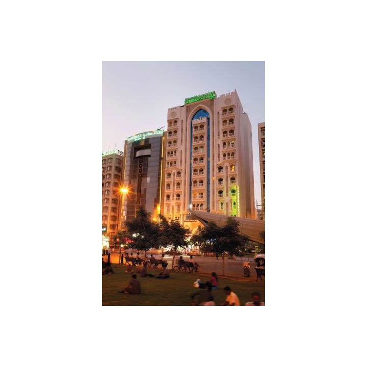 Hotel Landmark Plaza