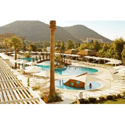 Bellazure Hotel