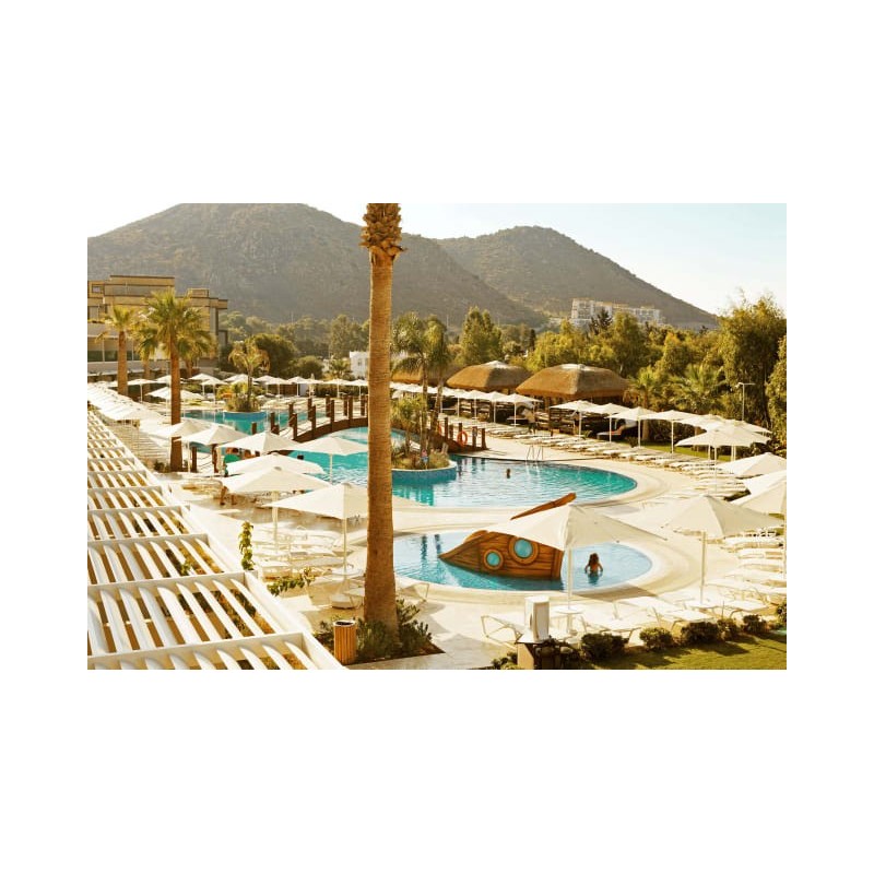 Bellazure Hotel