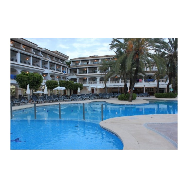 Hotel Beach Club Font de Sa Cala