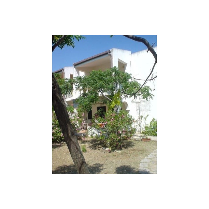 Baia Degli Aranci Suite & Apartments