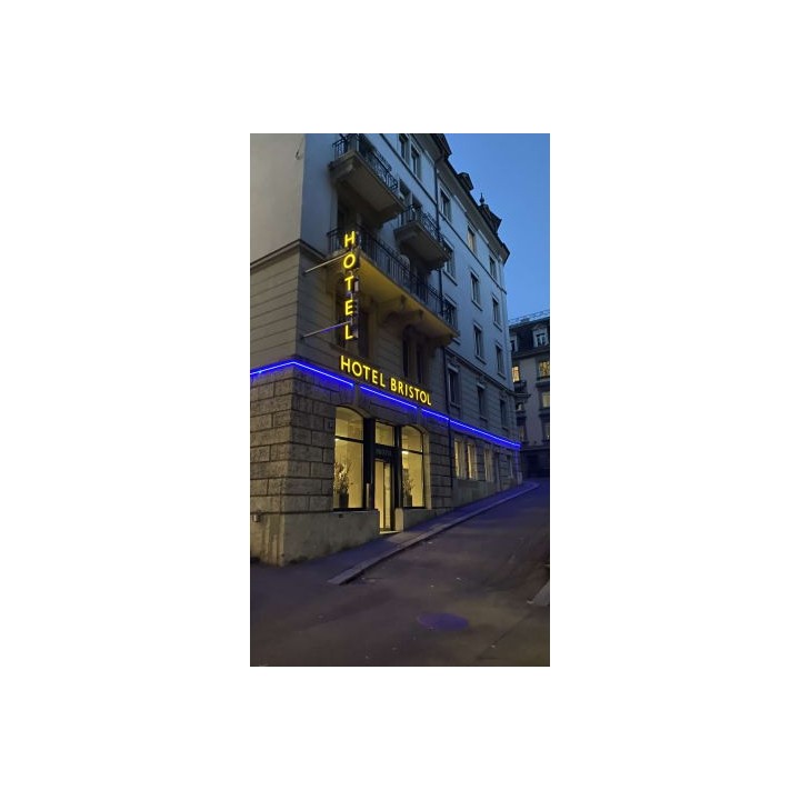 Hotel Bristol