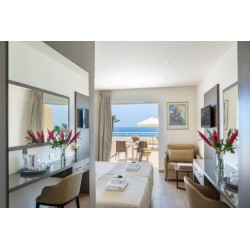 Queen's Bay Hotel