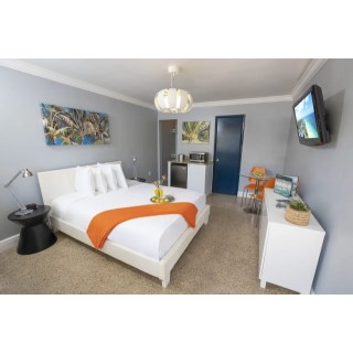Hostel & Hotel Hollywood Beach Suites