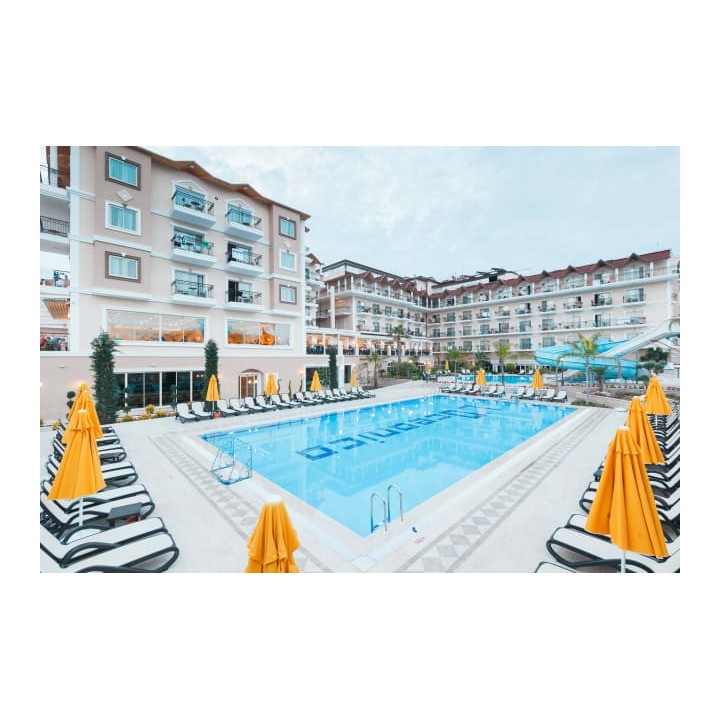 L'Oceanica Beach Resort