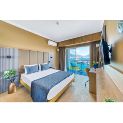 Numa Port Hotel