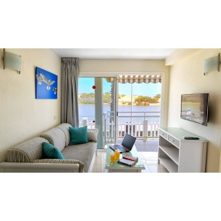 Cocoteros Apartments