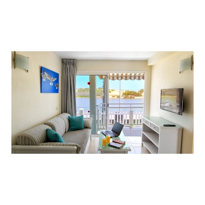 Cocoteros Apartments