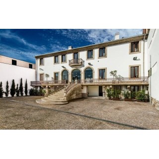 Hotel Vitoria Village