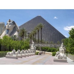 Hotel Luxor