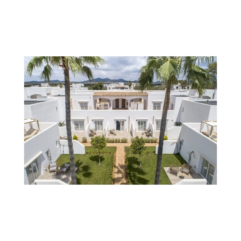 Eques Petit Resort