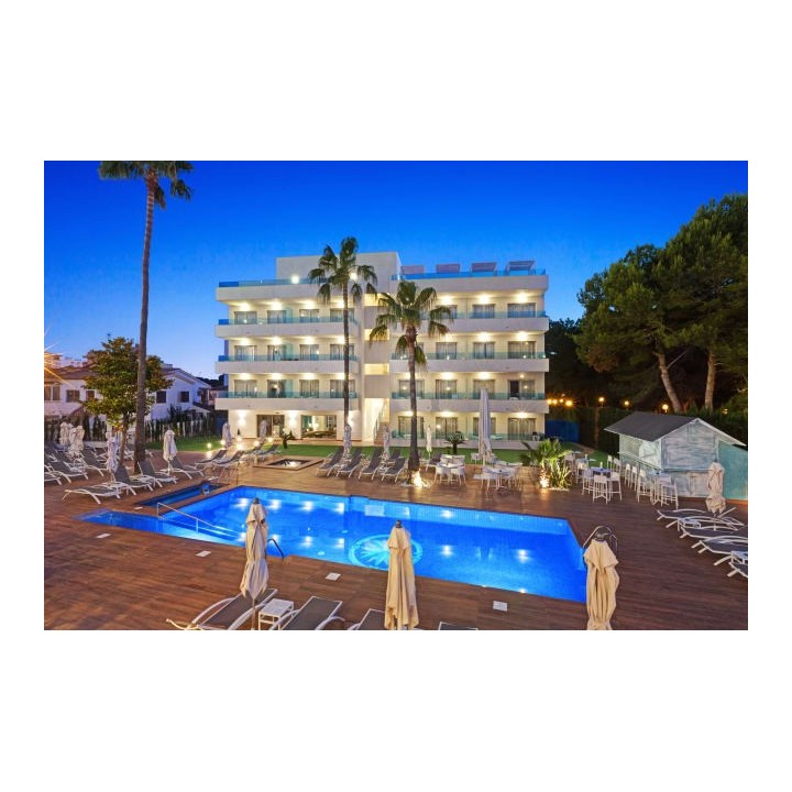 Metropolitan JUKA Playa Aparthotel