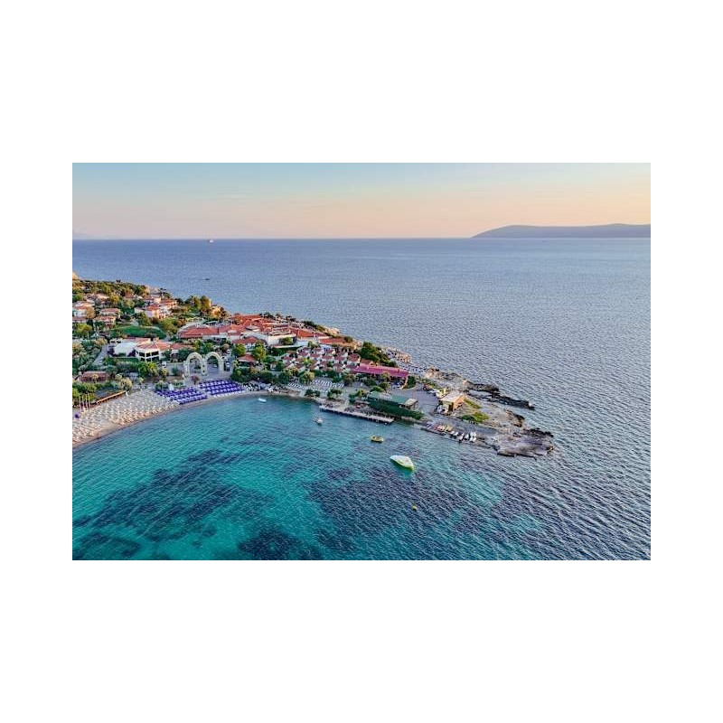 Maya Bistro Hotel & Beach