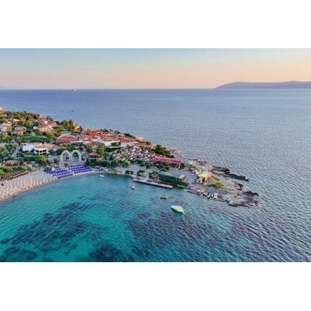 Maya Bistro Hotel & Beach