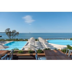 Maistra Select Amarin Resort