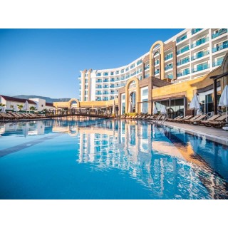 The Lumos Deluxe Resort Hotel