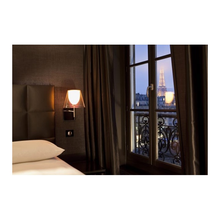 First Hotel Paris